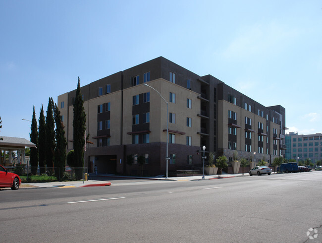 Foto del edificio - City Heights Senior Apartments