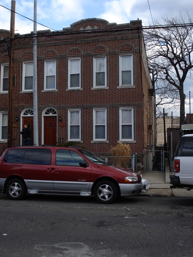 Foto del edificio - 1712 Edison Ave