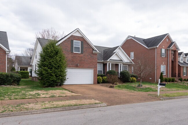 Foto del edificio - 3004 Helmsdale Ln