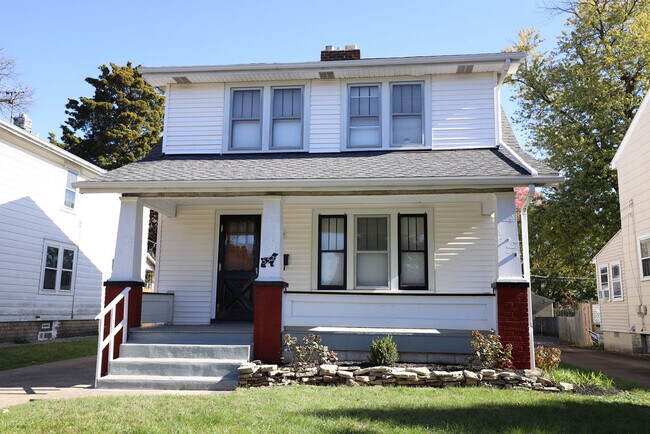 Building Photo - 552 S Terrace Ave