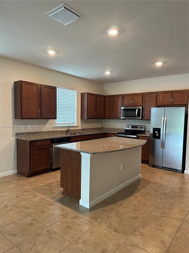 Foto del edificio - 3932 Black Eagle Ln