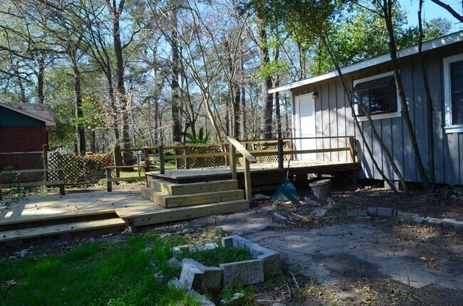Building Photo - 129 Magnolia Ln
