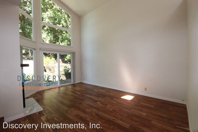 Foto del edificio - 3 br, 2.5 bath House - 6763 Pinehaven Rd