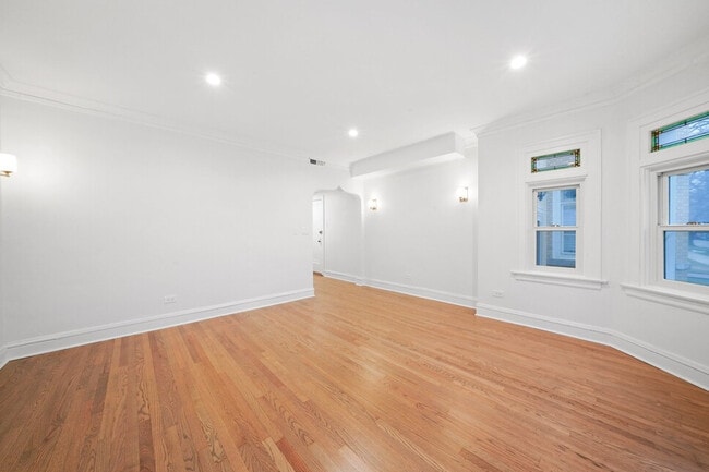 Foto del edificio - 2737 W Lunt Ave