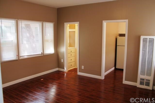Foto del edificio - 1045 Daisy Ave Apartments