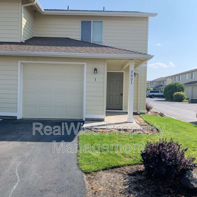 2621 NW Cedar Ave, Redmond, OR 97756 Townhome Rentals in Redmond OR