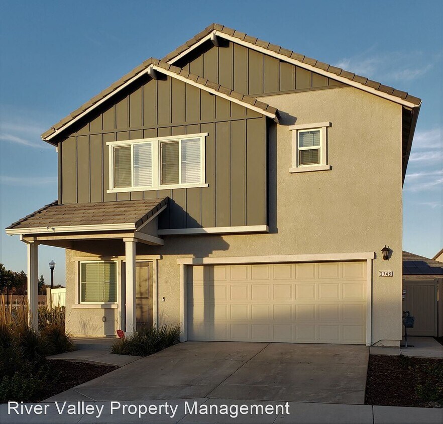 Primary Photo - 4 br, 2.5 bath House - 3748 Bridgehaven Way