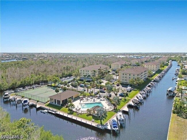 Foto del edificio - 1781 Four Mile Cove Pkwy