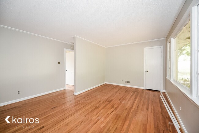 Building Photo - 1703 Morninghill Drive