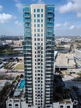 Building Photo - 777 N Ashley Dr