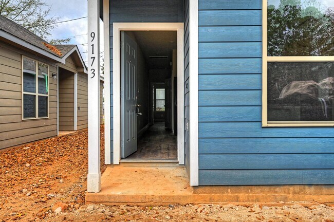 Building Photo - 9173 Inwood