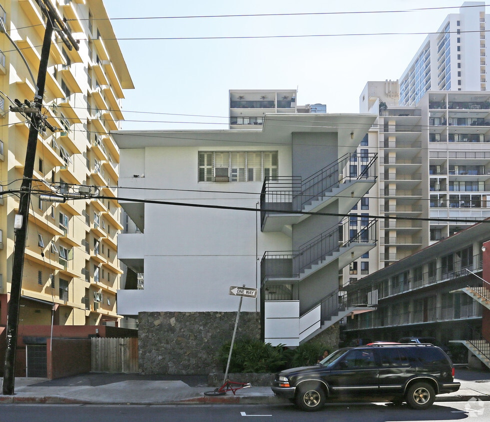 Building Photo - Mona Marie Apartments