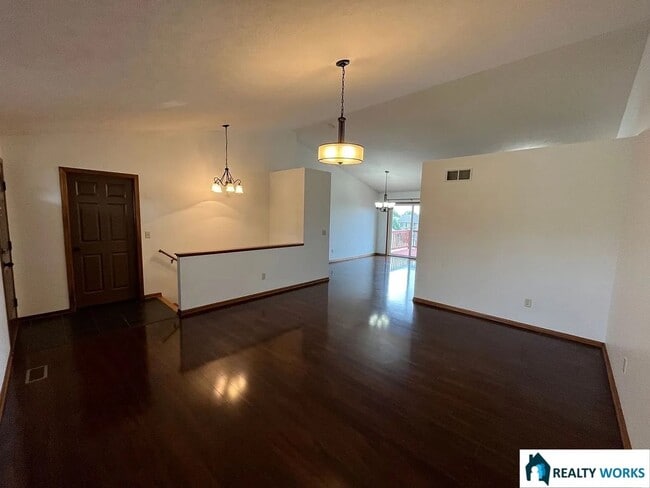 Building Photo - 8020 Renatta Dr