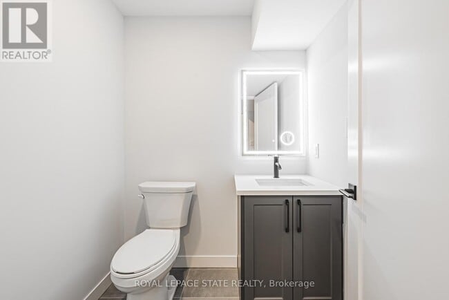 Photo du bâtiment - 555 Sanatorium Rd