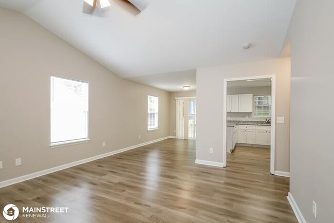 Building Photo - 808 Silver Ct