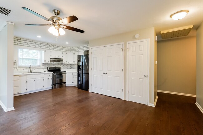 Building Photo - Beautiful Ranch Home in Great Location