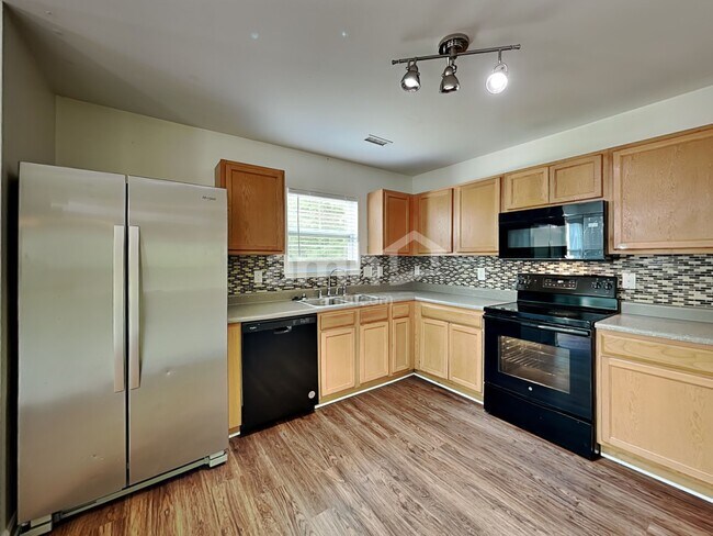Building Photo - 246 Chadford Place