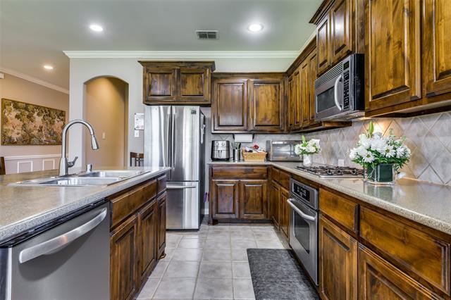 Building Photo - 2663 Lake Ridge Dr
