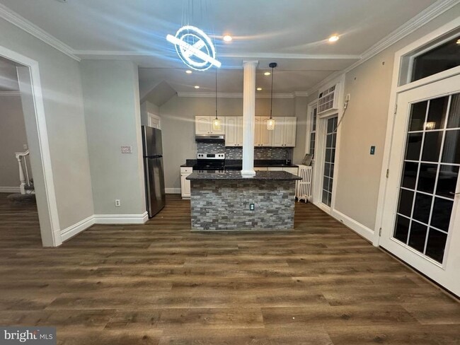 Foto del edificio - 228 Ascot Pl NE