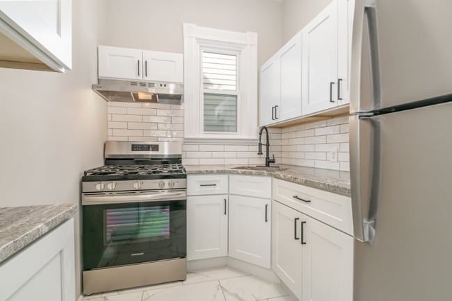 Building Photo - 517 Highland Ave