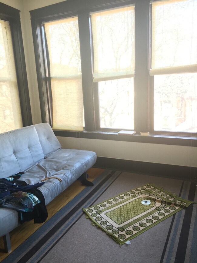 Sun porch - 653 E. 50th Place