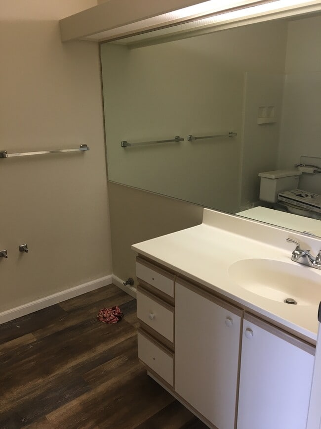 Guest bathroom - 95 -1007 Kaapeha St #35