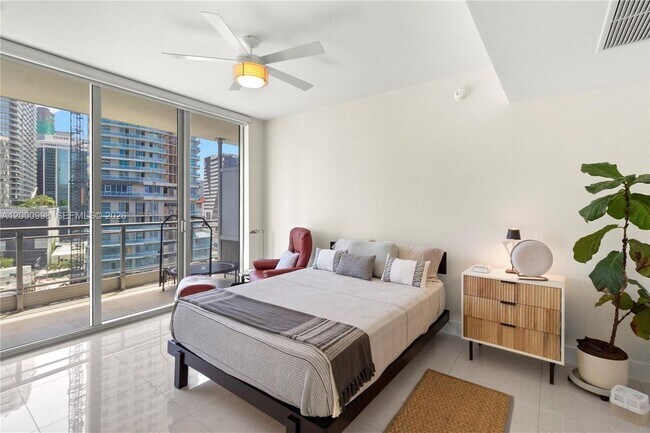 Foto del edificio - 92 SW 3rd St