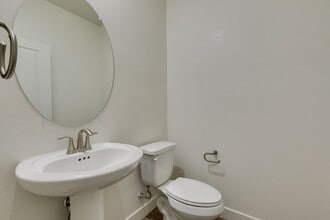 Building Photo - 160 Silver Run Ln