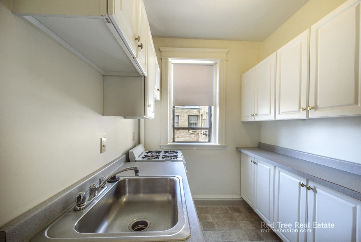 Foto principal - 1152 Commonwealth Ave