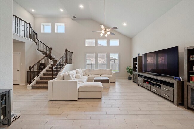 Foto del edificio - 2277 Forest Chestnut Dr