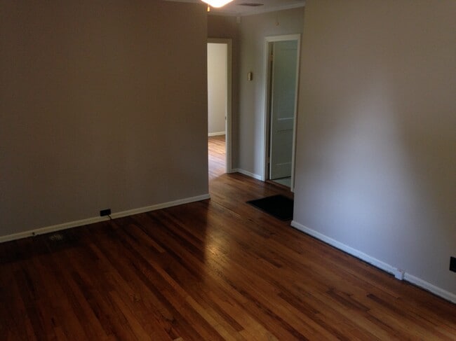 Building Photo - 1407 Sevier Ct