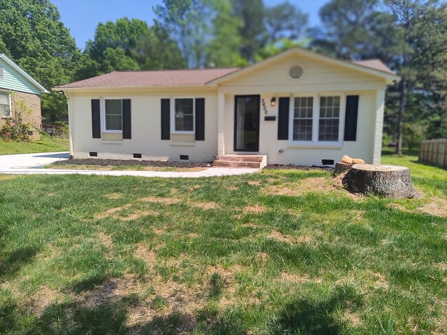 Building Photo - Room in Single Family Home on Cricketeer Dr