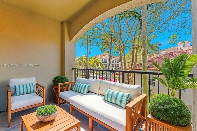 Foto del edificio - 5840 W Sample Rd