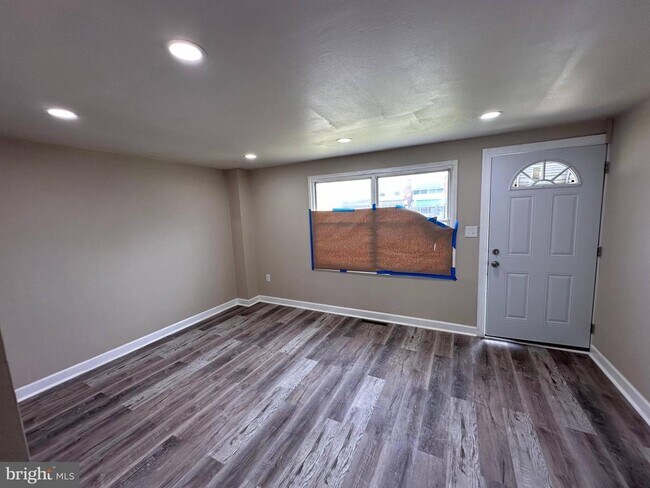 Foto del edificio - 8039 Gough St