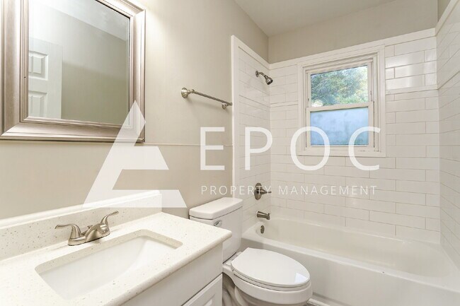 Building Photo - 3307 Amos Dr