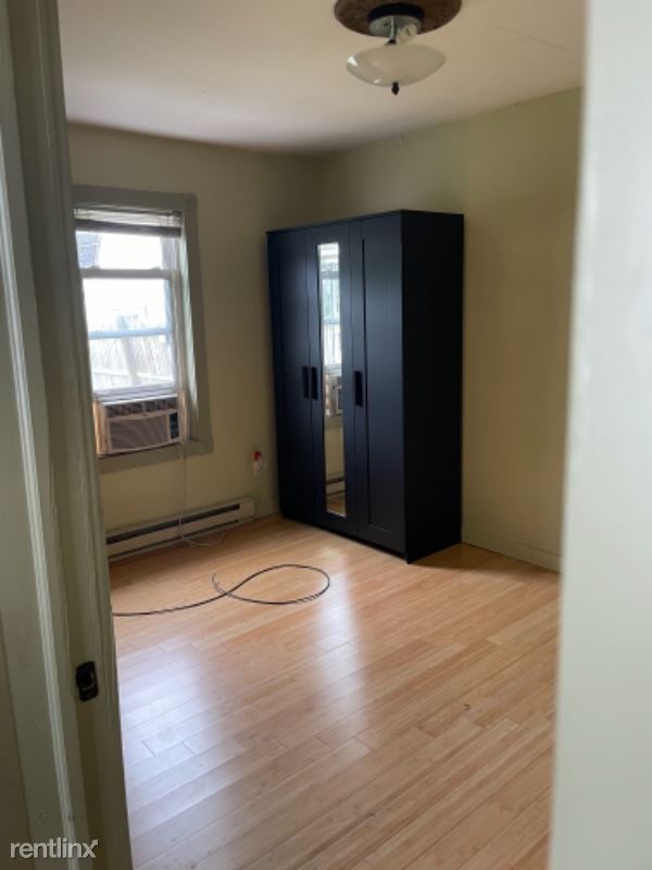 Foto del edificio - 3 br, 2 bath House - 110 federal street