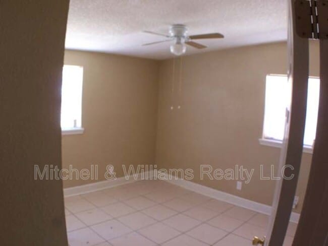 Building Photo - 9729 Waynesboro Ave