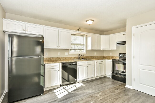 Foto del edificio - 2817 Russet Ridge Dr