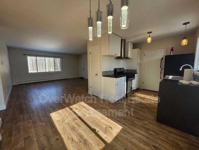 Building Photo - 8114 Boundary Ave