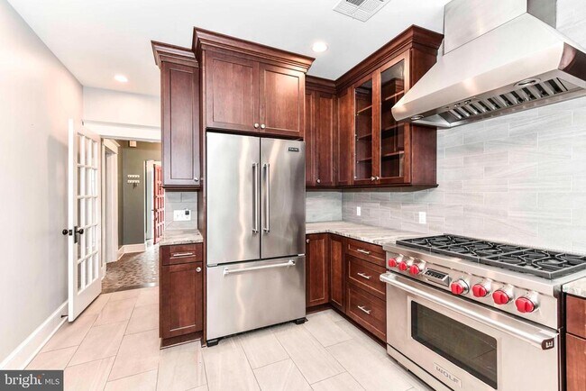 Foto del edificio - 209 W Myrtle St