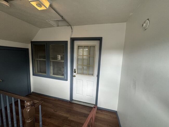 Building Photo - 238 Conant St