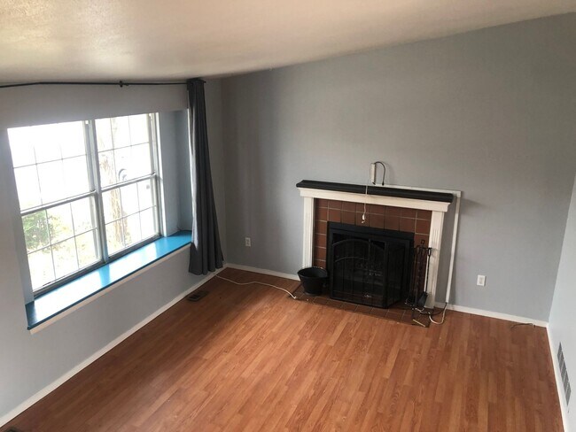 Foto del edificio - Pet-friendly 3 Bedroom Home in Louisville