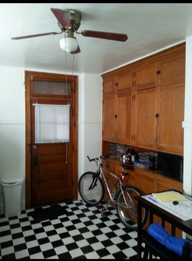 Plenty of cabi et space with built in's. - 3237 Lockwood N Ave