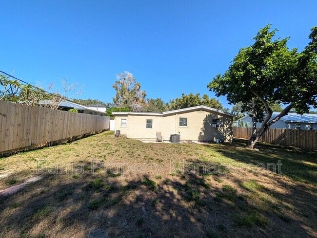 Foto del edificio - 219 6th Ave SW