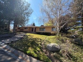 Building Photo - 2435 E Lake Ridge Shores