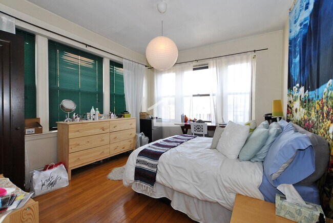 Foto del edificio - 215 Saint Paul St