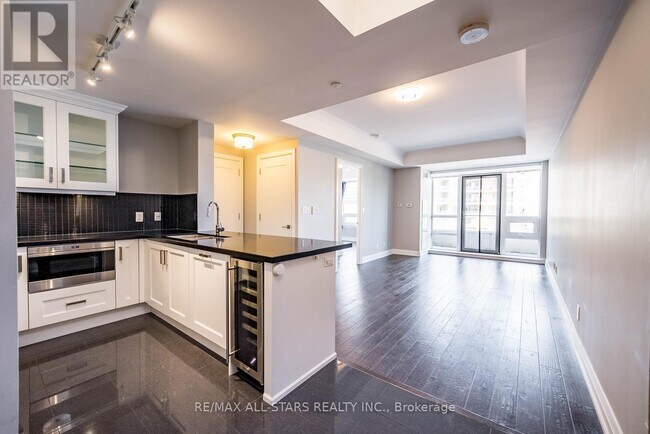 Building Photo - 15 Stollery Pond Cres