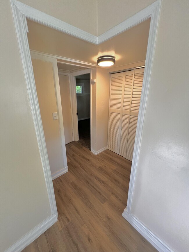 Foto del edificio - 214 W Worley St