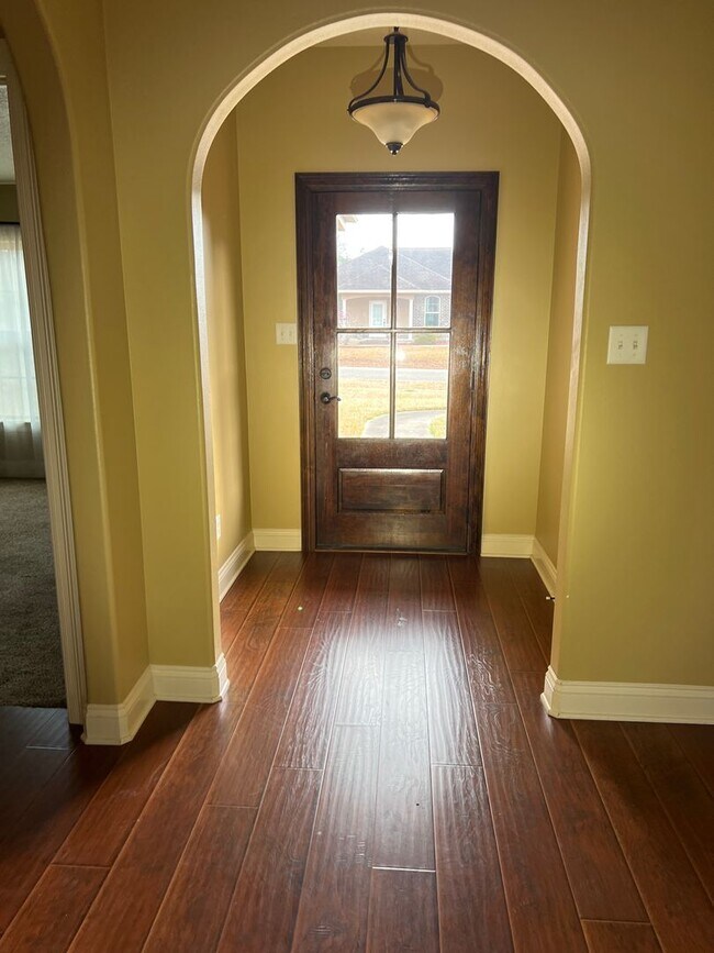 Building Photo - 317 Barbara Dr