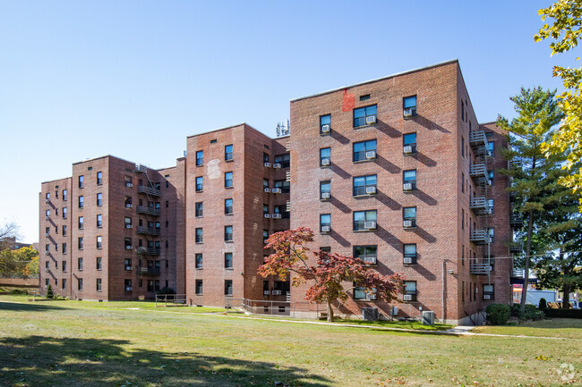 Building Photo - Windsor Park